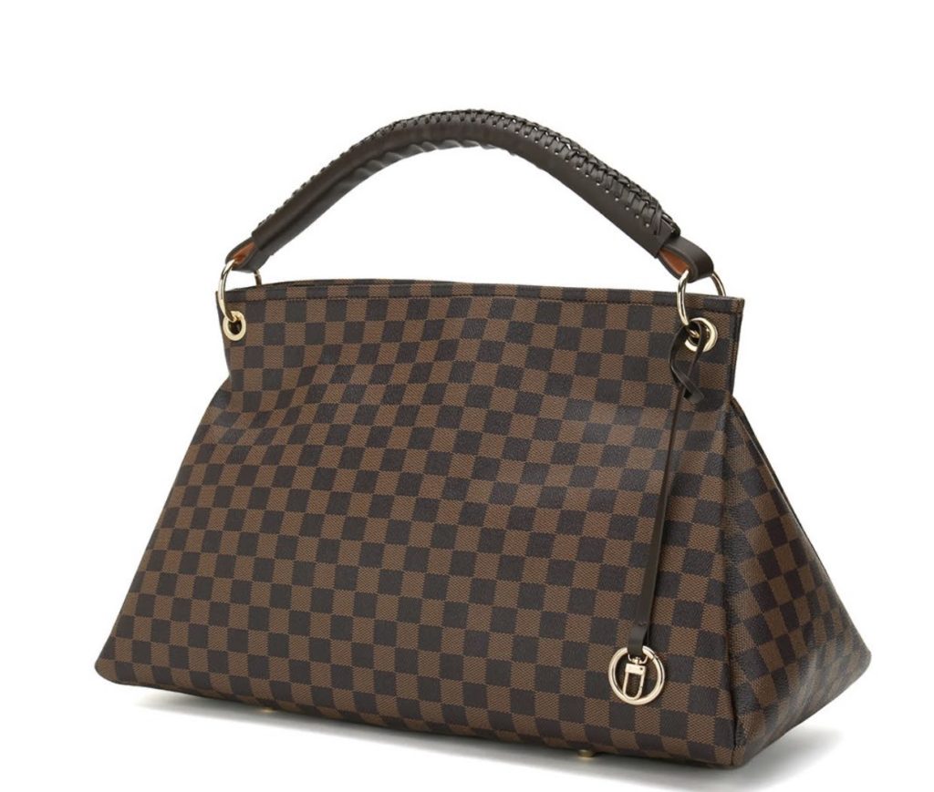 Boutiques That Sell Louis Vuitton Dupes Clause